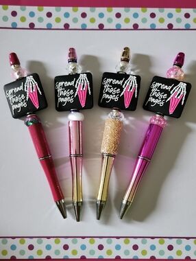 Buyer's Choice * 1 Beaded Ballpoint Pen "Spread Those Pages" Book Lover